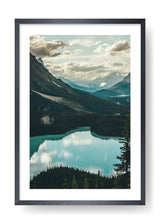 Paesaggio di laghi e montagne