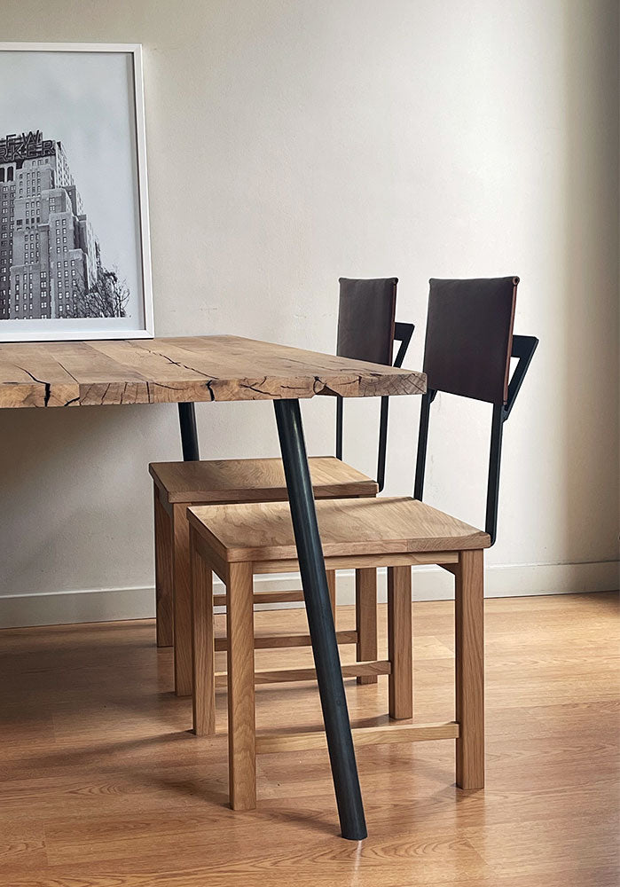 Stuhl aus Eichenholz, Eisen und Leder