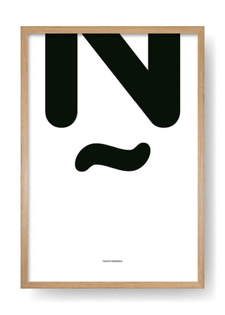 Ñ. Lettera nera di design