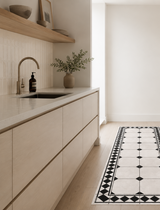 Cocina minimalista (alfombra + baldosas)
